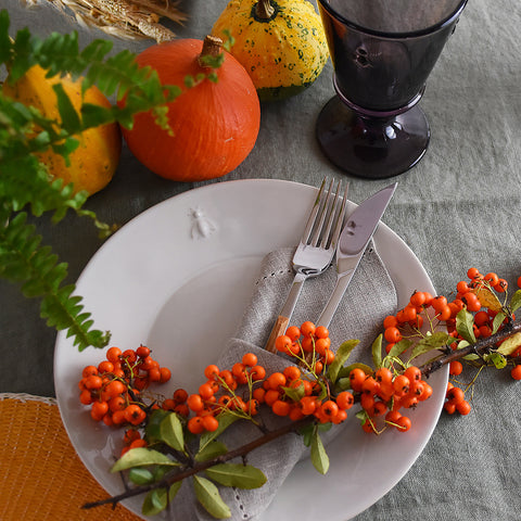 Set mit 4 ABEILLE-Serviertellern aus Keramik